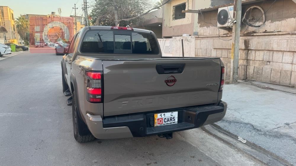 نيسان فرونتير